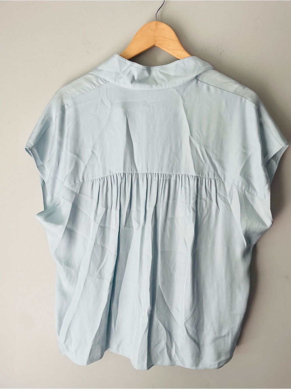 Vince Silk Blend Twill Short Sleeve Blouse - Picture 6 of 6